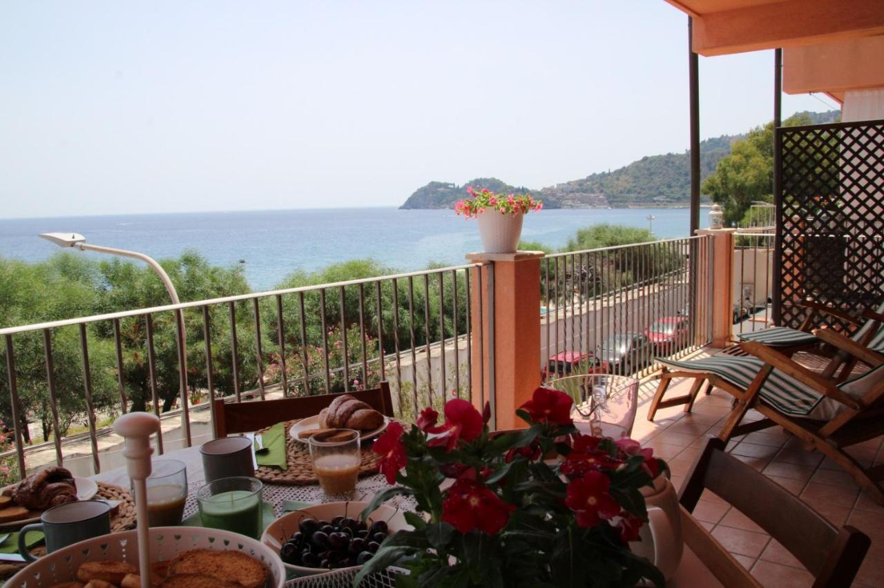 Poseidone Sea Apartment Taormina Mazzeo Exterior photo